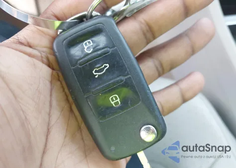 2012 Volkswagen Passat Se z USA, uszkodzony, nr VIN 1VWBP7A32CC036357